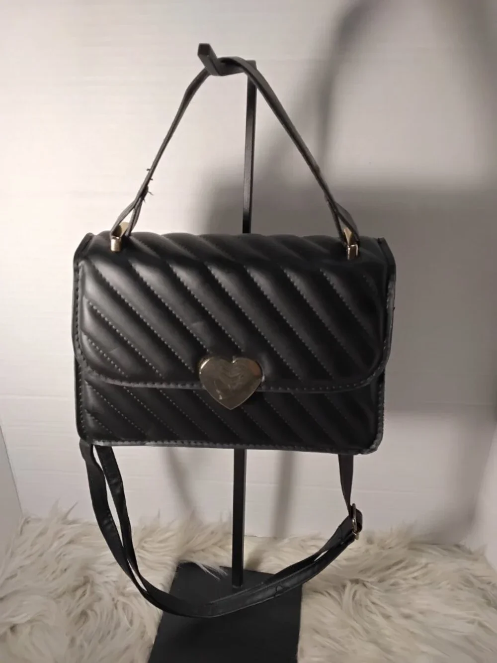 Chic Quilted Heart Crossbody Handbag